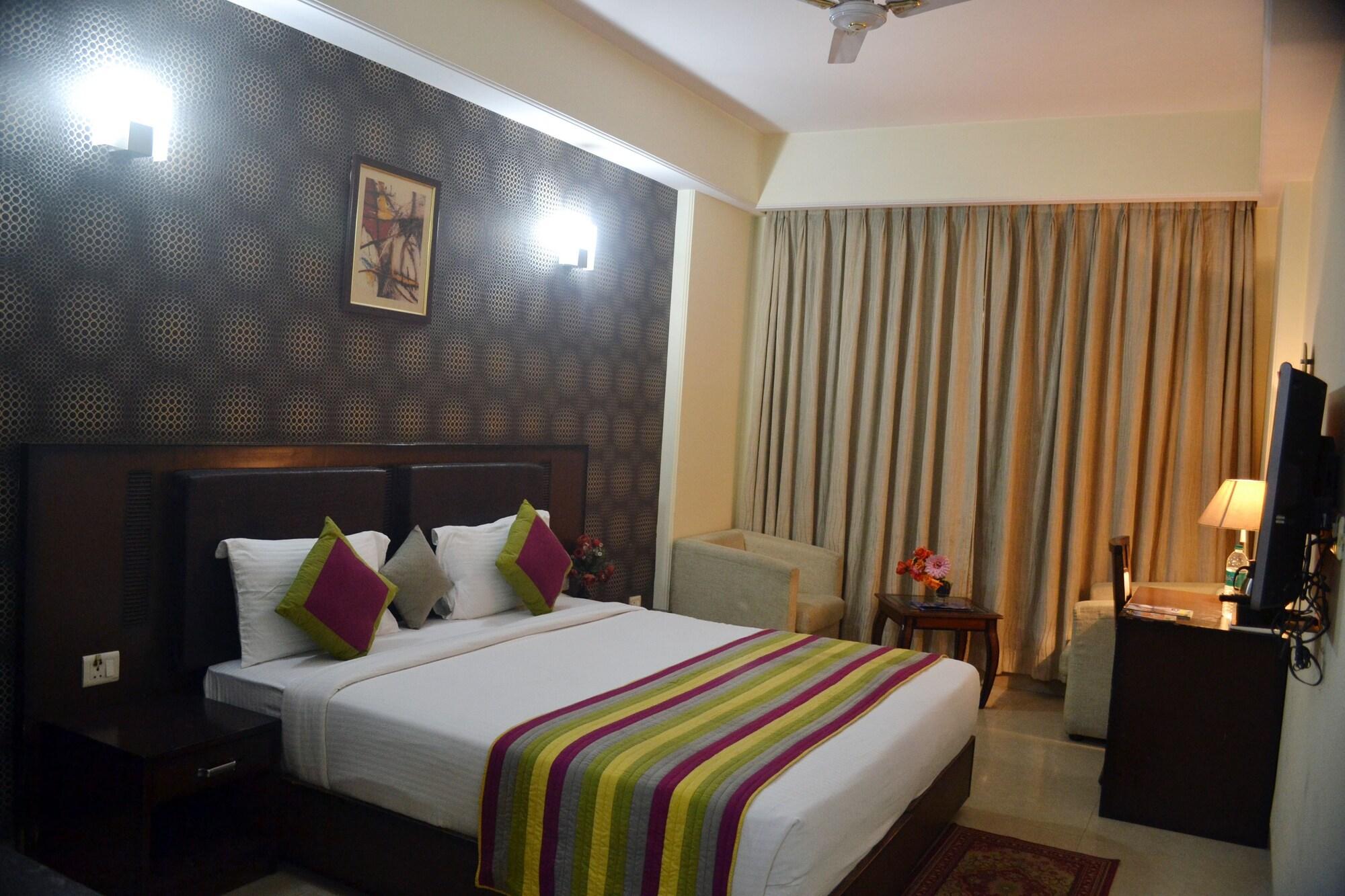 Smart Plaza Delhi Airport