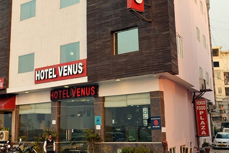 Smart Plaza Delhi Airport 4* New Delhi